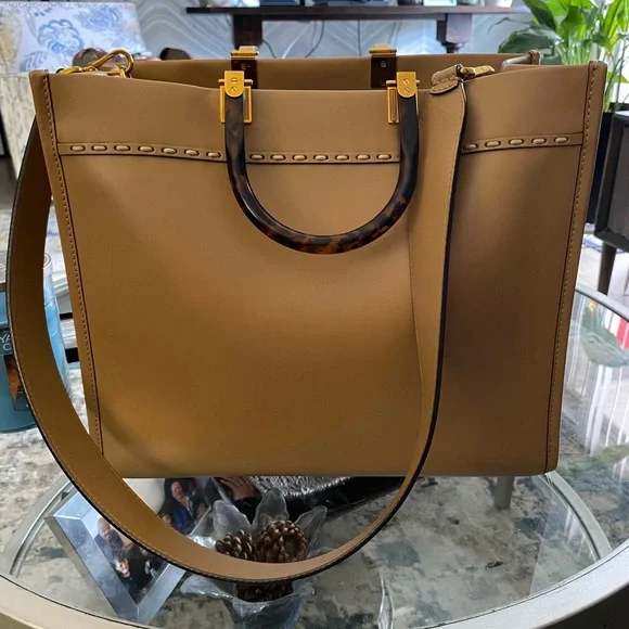 Fendi Sunshine Medium Tote - Picture 3 of 12